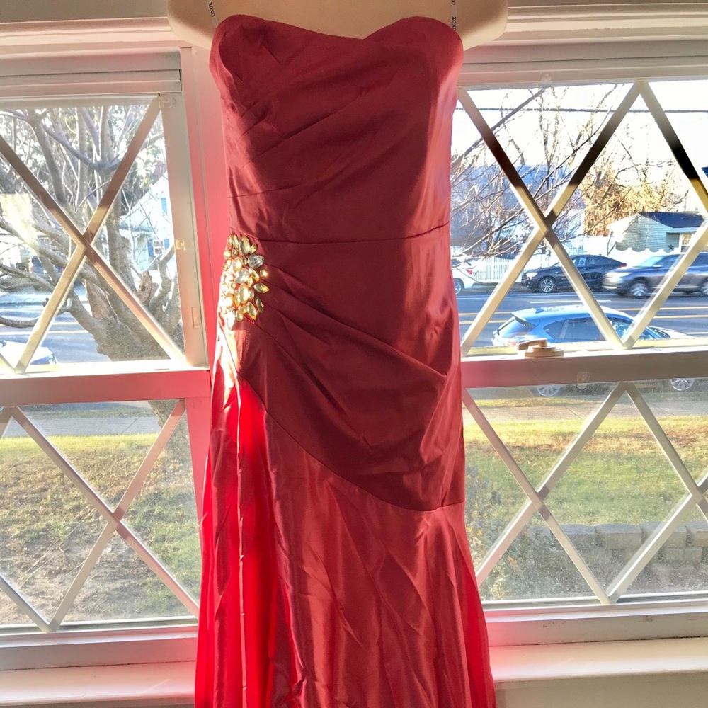 Peachy Pink Dress. NWOT.
